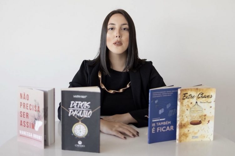 AS 20 FRASES MAIS FAMOSAS DA ESCRITORA VANESSA BRUNT